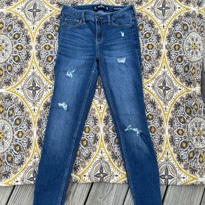 Hollister mid-rise super skinny size 3R